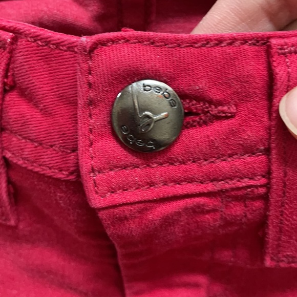 BEBE red skinny jeans - Picture 5 of 5